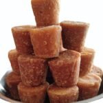 খাঁটি দেশি গুড়—ঐতিহ্যের মিঠে সোনালি স্বাদ